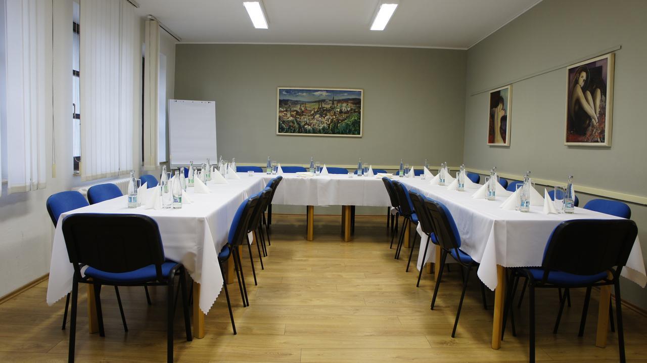 Hanacky Dvur Olomouc Exteriör bild
